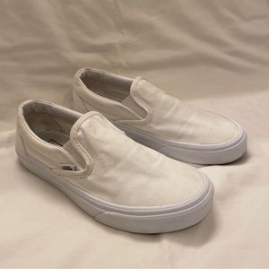White slip on Vans